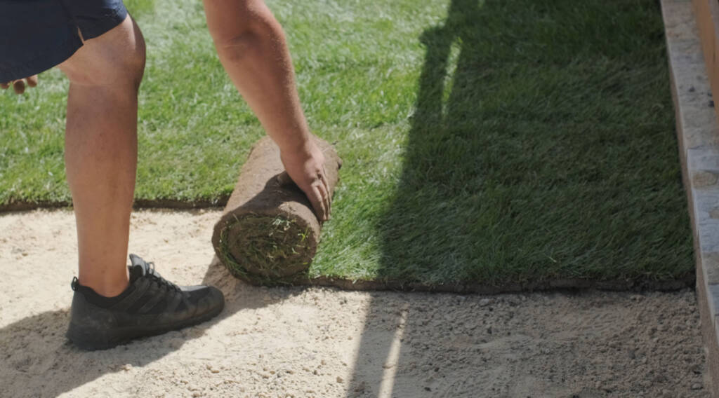 Rollrasen verlegen Gartenpflege Service Berlin Brandenburg